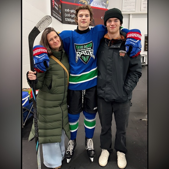 Meet your Posher, Rebecca - Picture 2 of 16